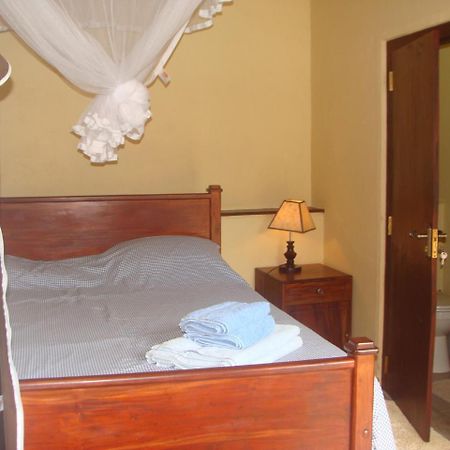 Jacks Bed And Breakfast Talpe Exterior photo