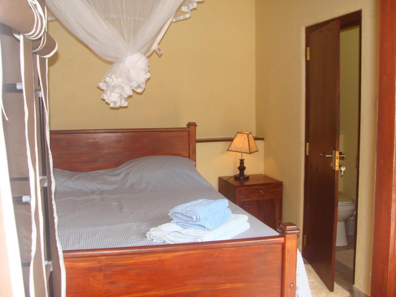 Jacks Bed And Breakfast Talpe Exterior photo