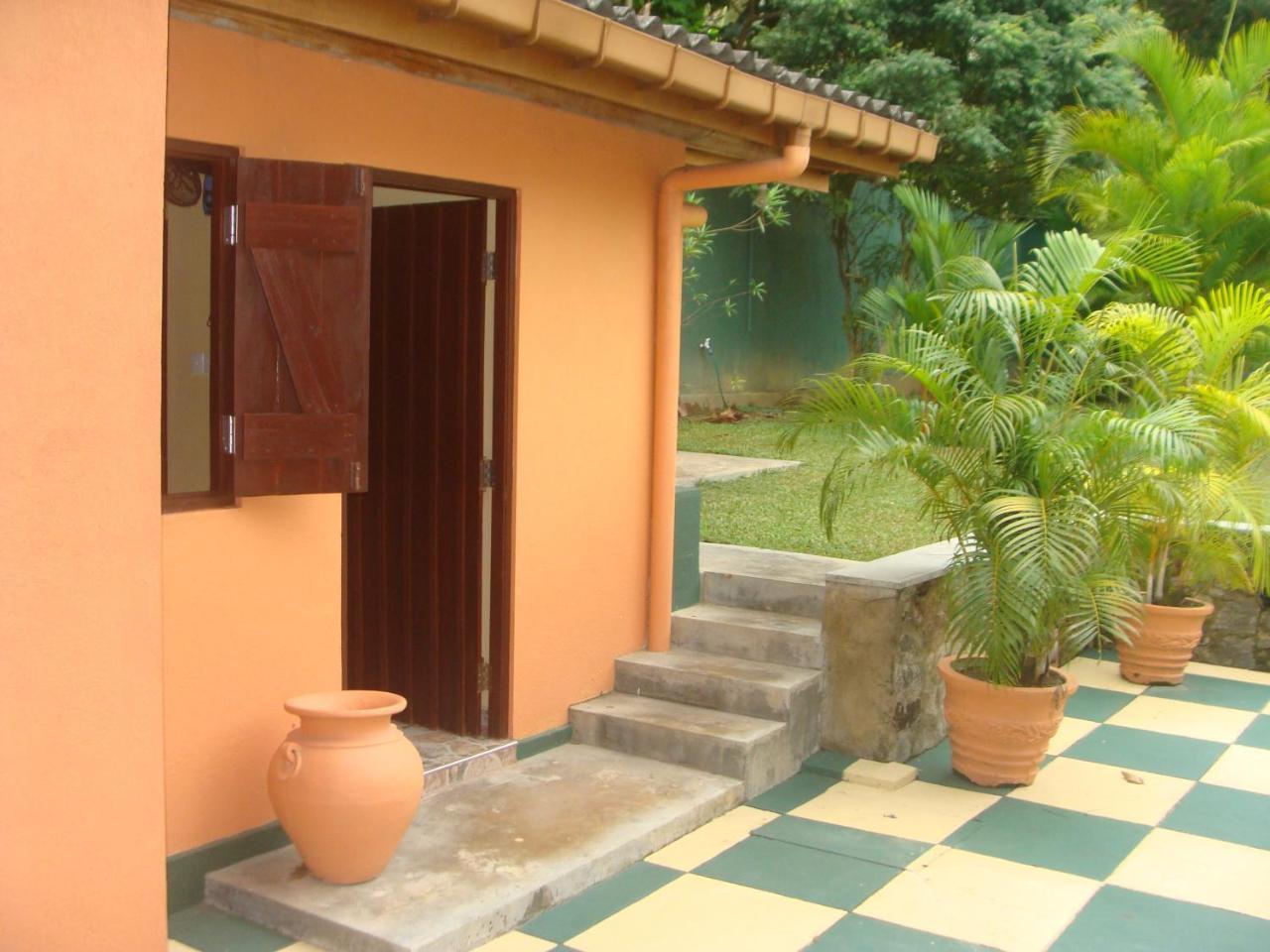 Jacks Bed And Breakfast Talpe Exterior photo